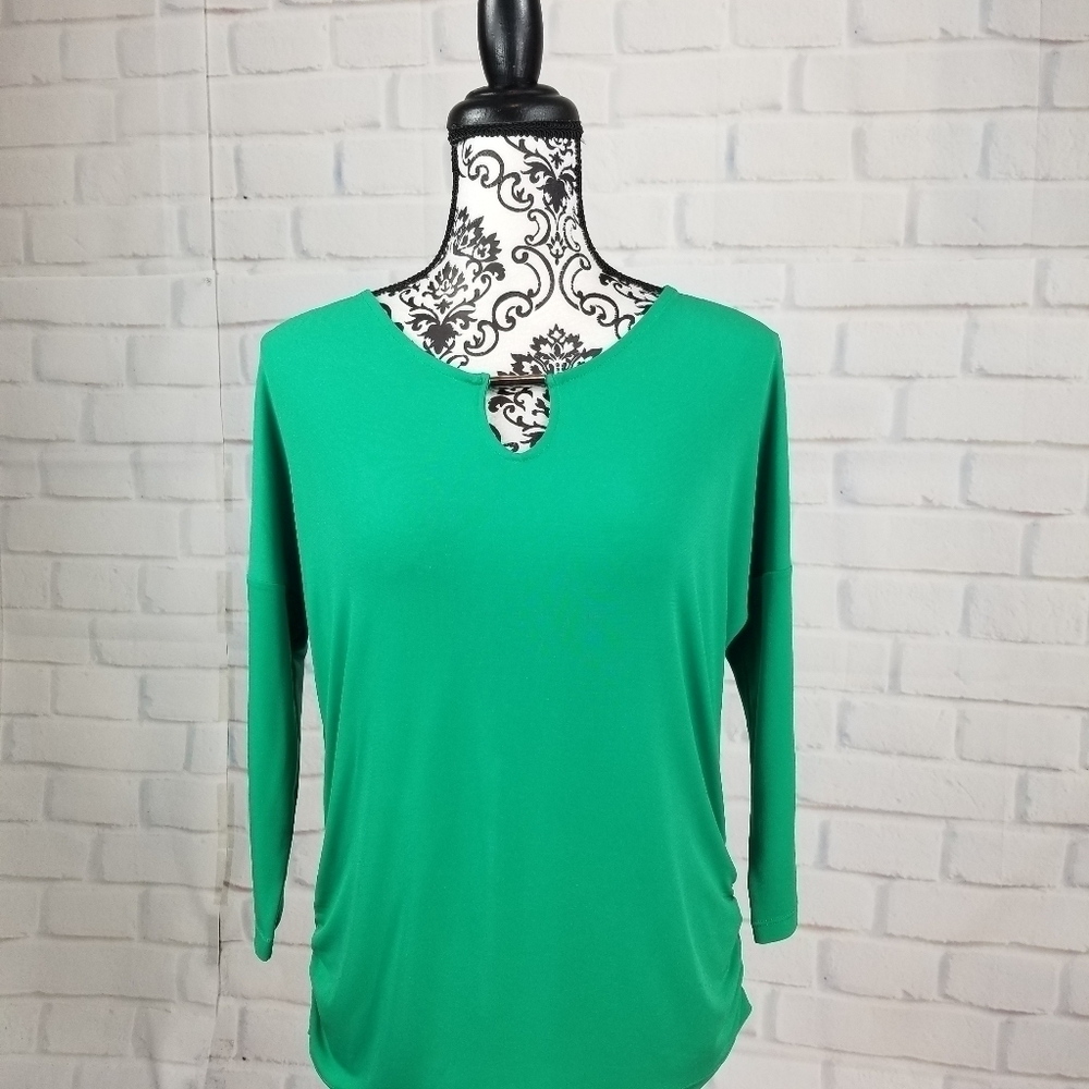 Chico's stretch knit keyhole front top NWT size 1